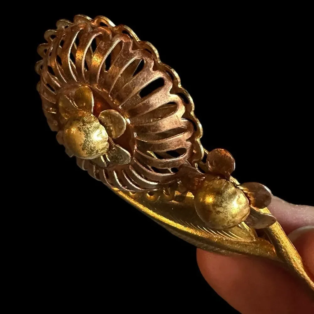 Vintage 40’s Rose and Yellow Gold Tone Double Flower Brooch Pin